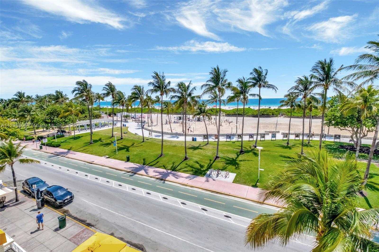 Small Image of 834 OCEAN DR #402, Miami Beach Number 18