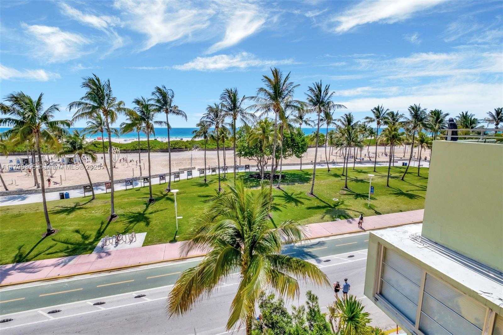 Small Image of 834 OCEAN DR #402, Miami Beach Number 19