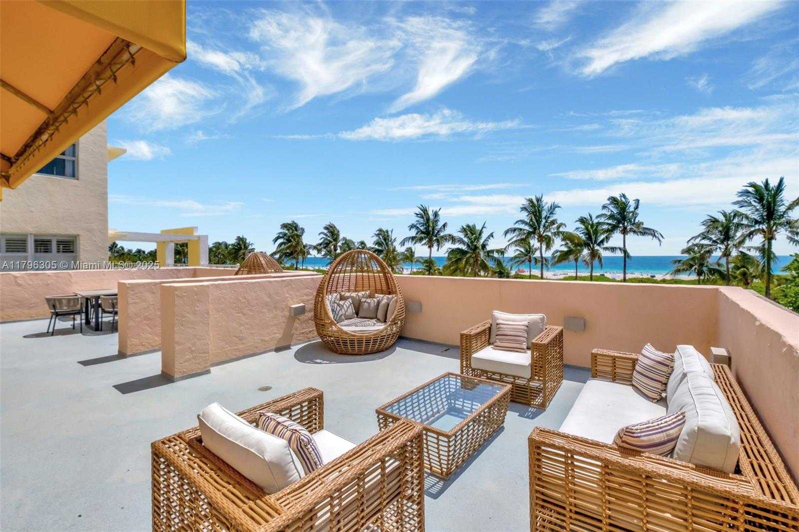 Small Image of 834 OCEAN DR #402, Miami Beach Number 25