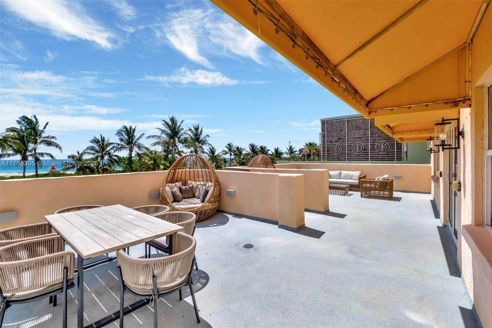 Small Image of 834 OCEAN DR #402, Miami Beach Number 26