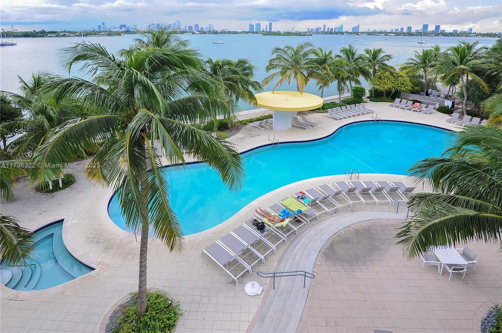 Small Image of 1330 WEST AVE #2906, Miami Beach Number 15