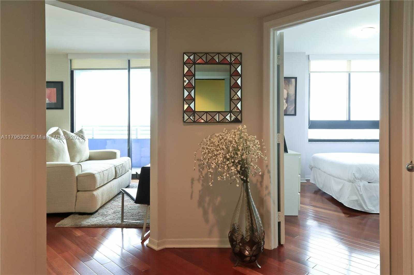 Small Image of 1330 WEST AVE #2906, Miami Beach Number 2
