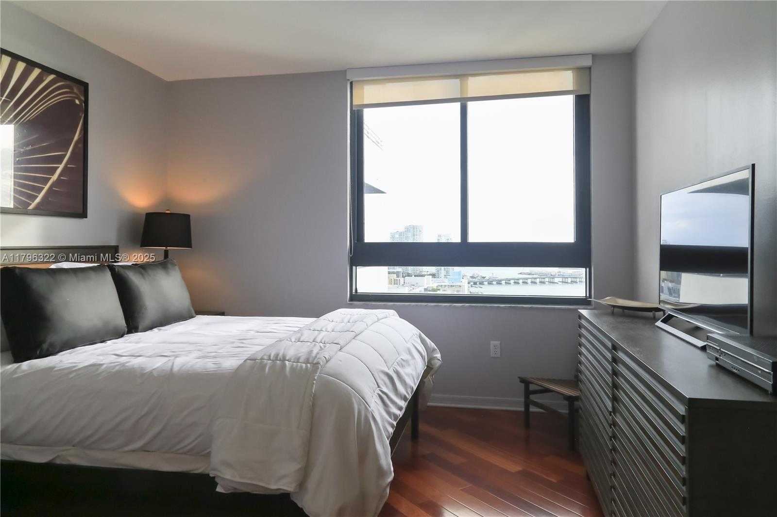 Small Image of 1330 WEST AVE #2906, Miami Beach Number 7