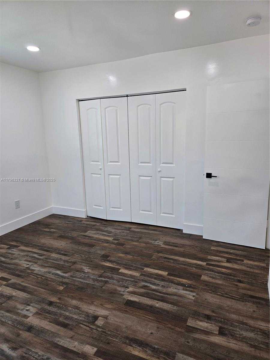 Small Image of 987 NORTH EAST 145TH ST, North Miami Number 13
