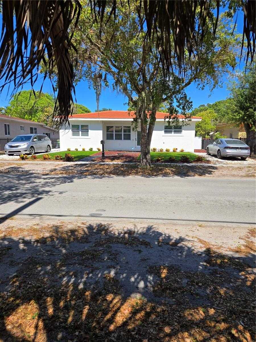 Small Image of 987 NORTH EAST 145TH ST, North Miami Number 2