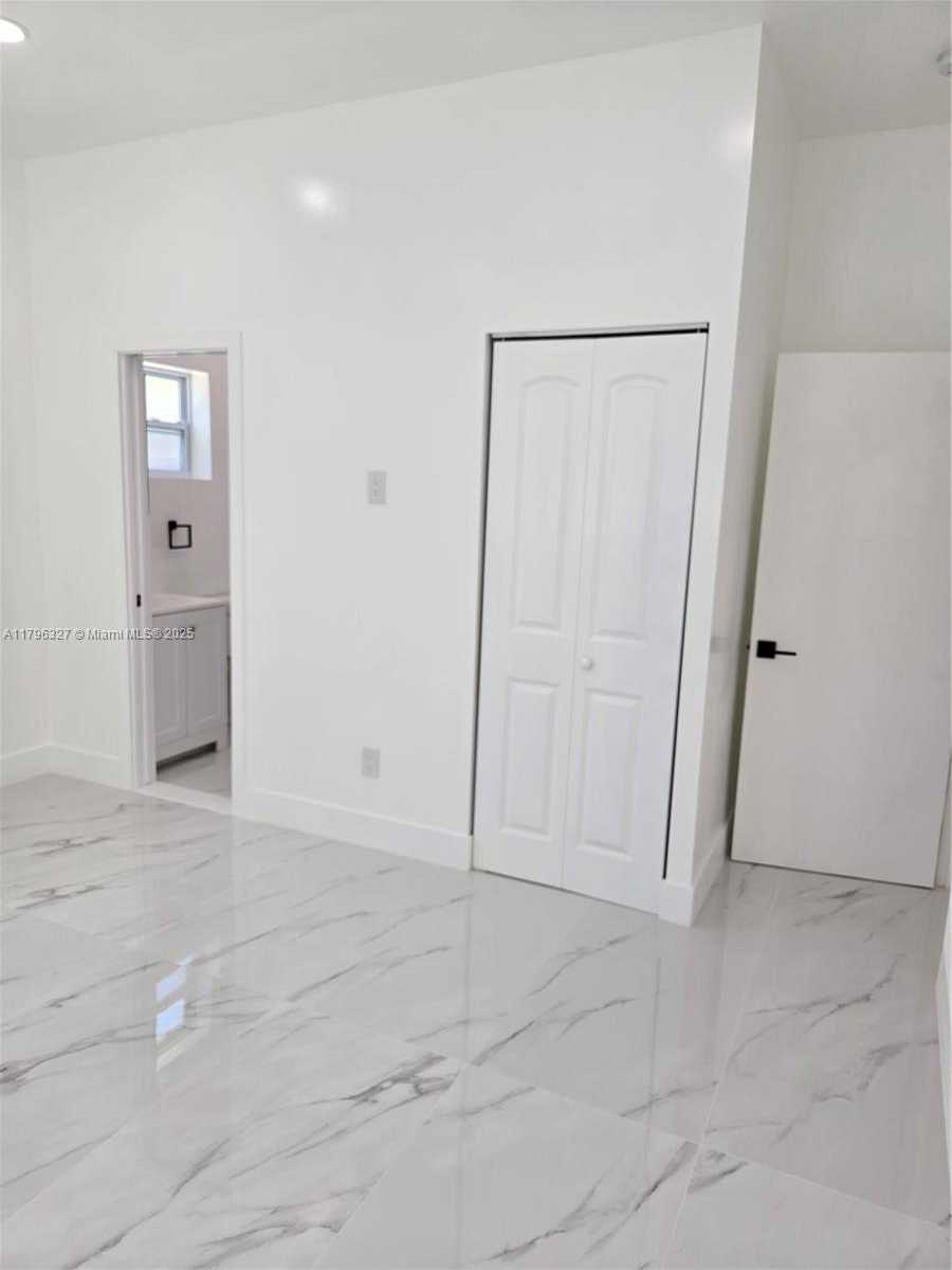 Small Image of 987 NORTH EAST 145TH ST, North Miami Number 22