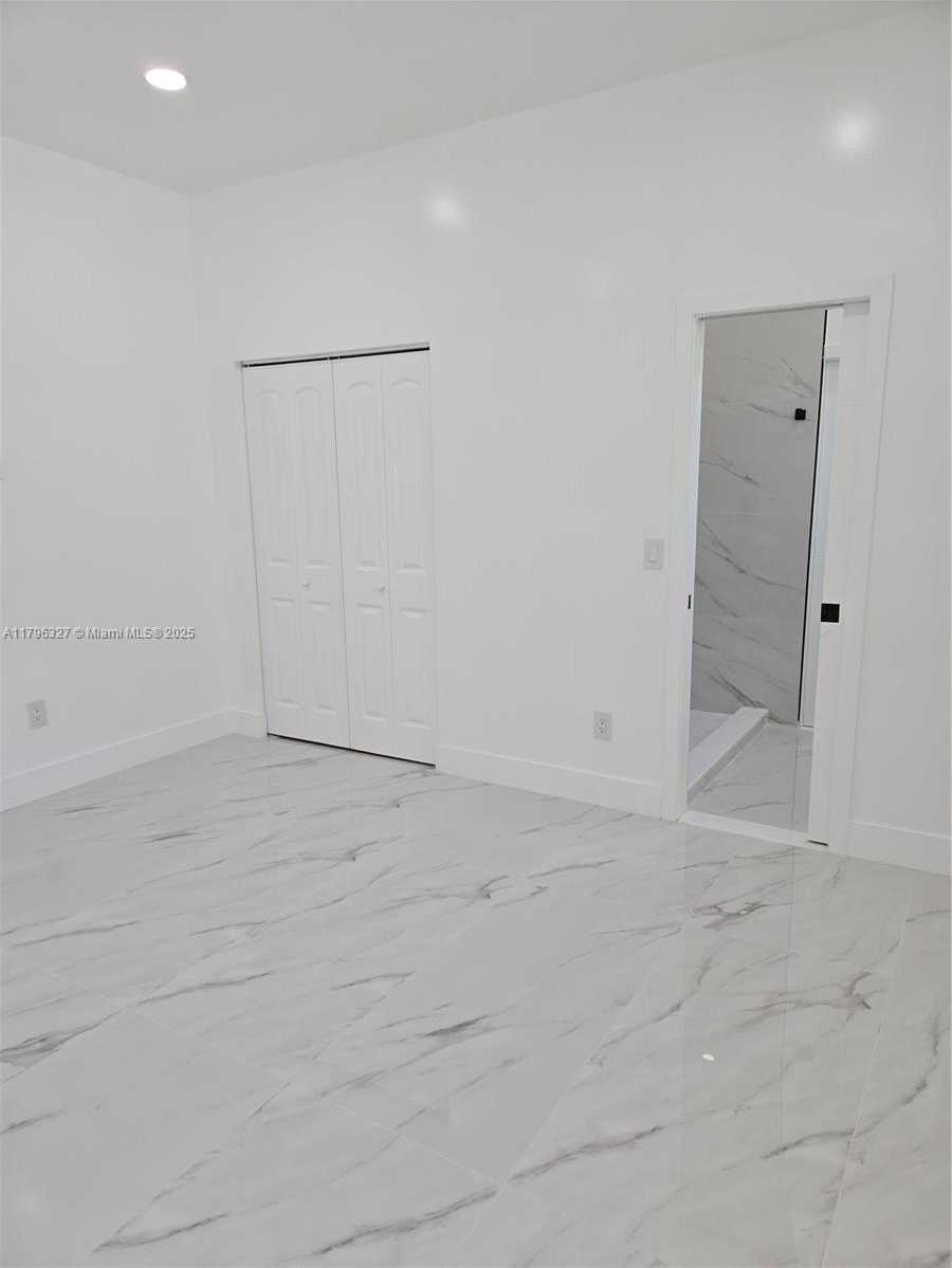 Small Image of 987 NORTH EAST 145TH ST, North Miami Number 24