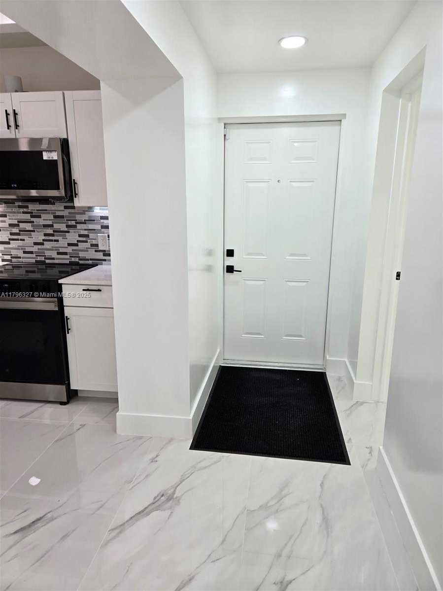 Small Image of 987 NORTH EAST 145TH ST, North Miami Number 31