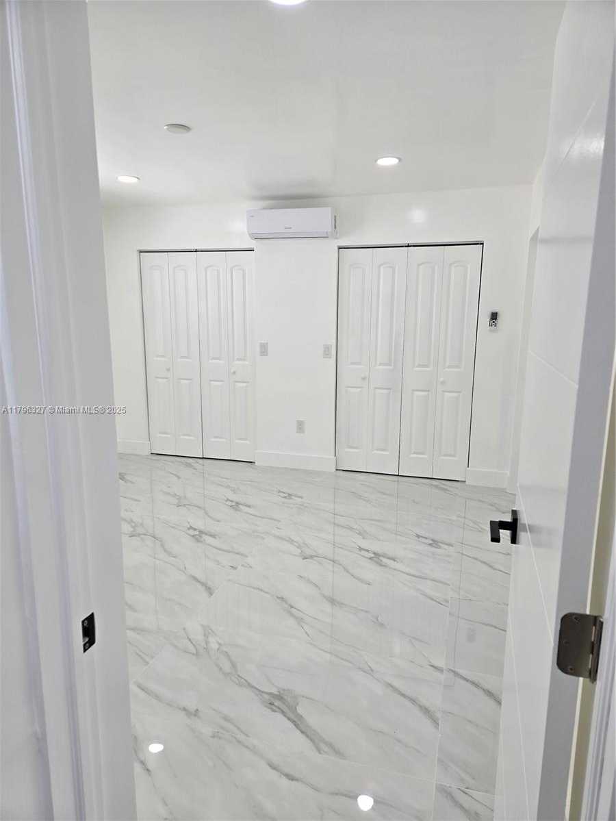 Small Image of 987 NORTH EAST 145TH ST, North Miami Number 32