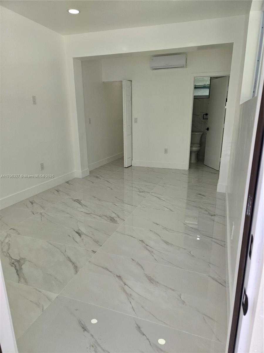Small Image of 987 NORTH EAST 145TH ST, North Miami Number 48