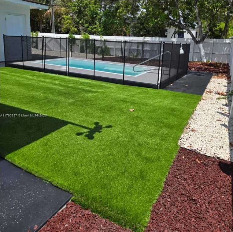 Small Image of 987 NORTH EAST 145TH ST, North Miami Number 56