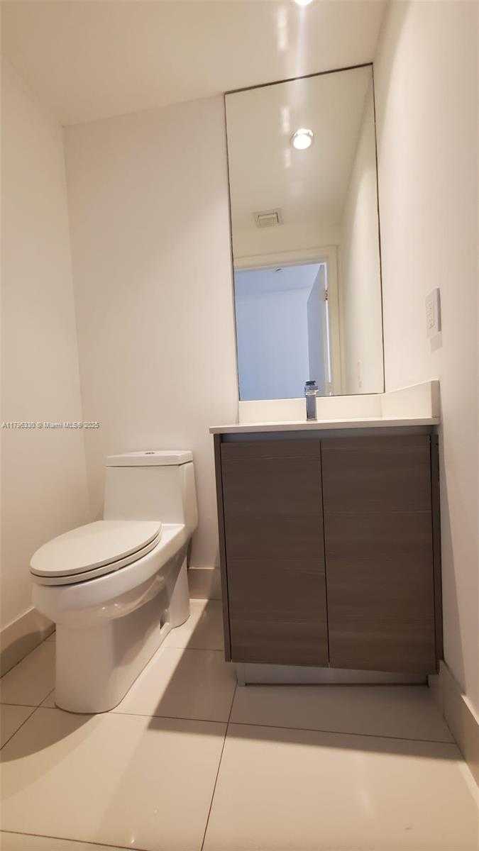 Small Image of 460 NORTH EAST 28TH ST #802, Miami Number 8