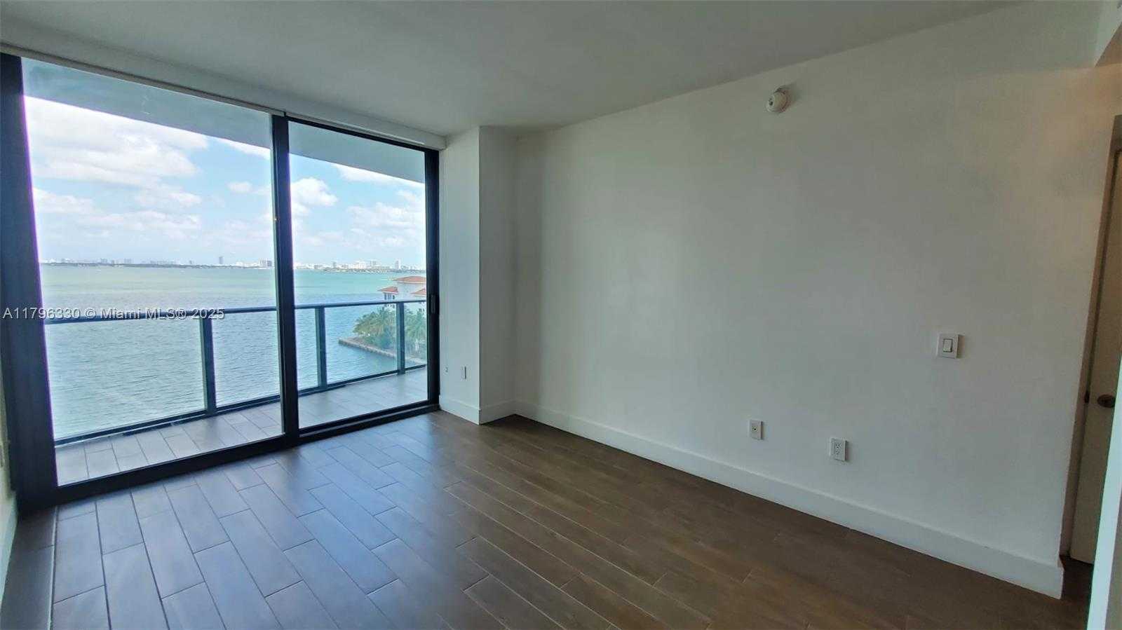 Small Image of 460 NORTH EAST 28TH ST #802, Miami Number 9