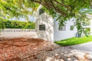 Small Image of 3220 SOUTH LE JEUNE RD #3220, Coral Gables Number 2