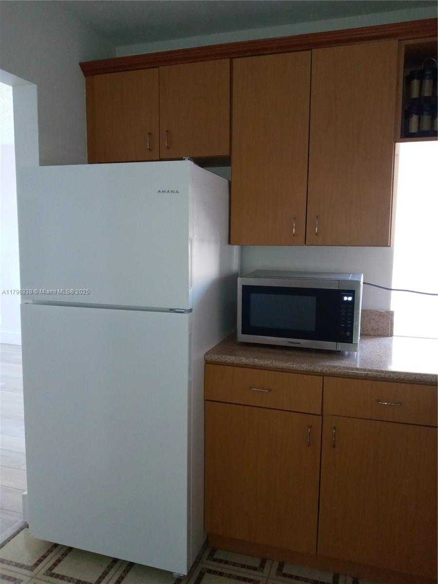 Small Image of 17021 NORTH BAY RD #714, Sunny Isles Beach Number 19