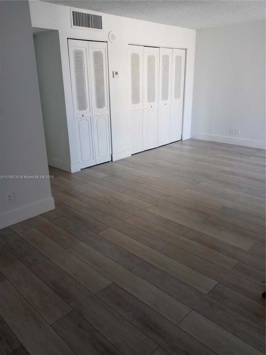 Small Image of 17021 NORTH BAY RD #714, Sunny Isles Beach Number 7