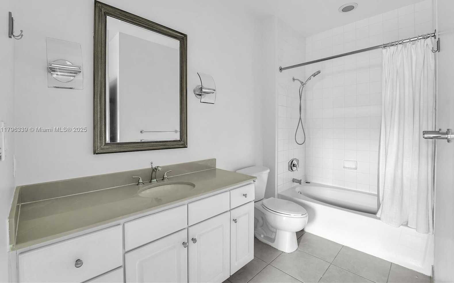 Small Image of 2001 BISCAYNE BLVD #2305, Miami Number 11