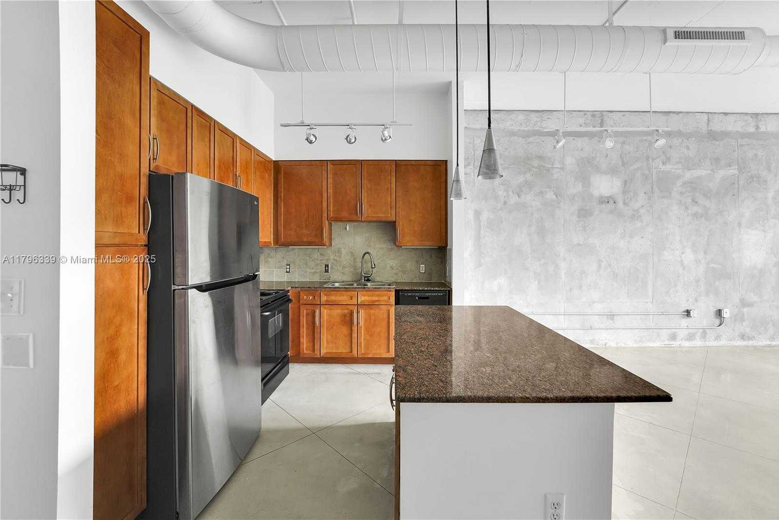 Small Image of 2001 BISCAYNE BLVD #2305, Miami Number 2