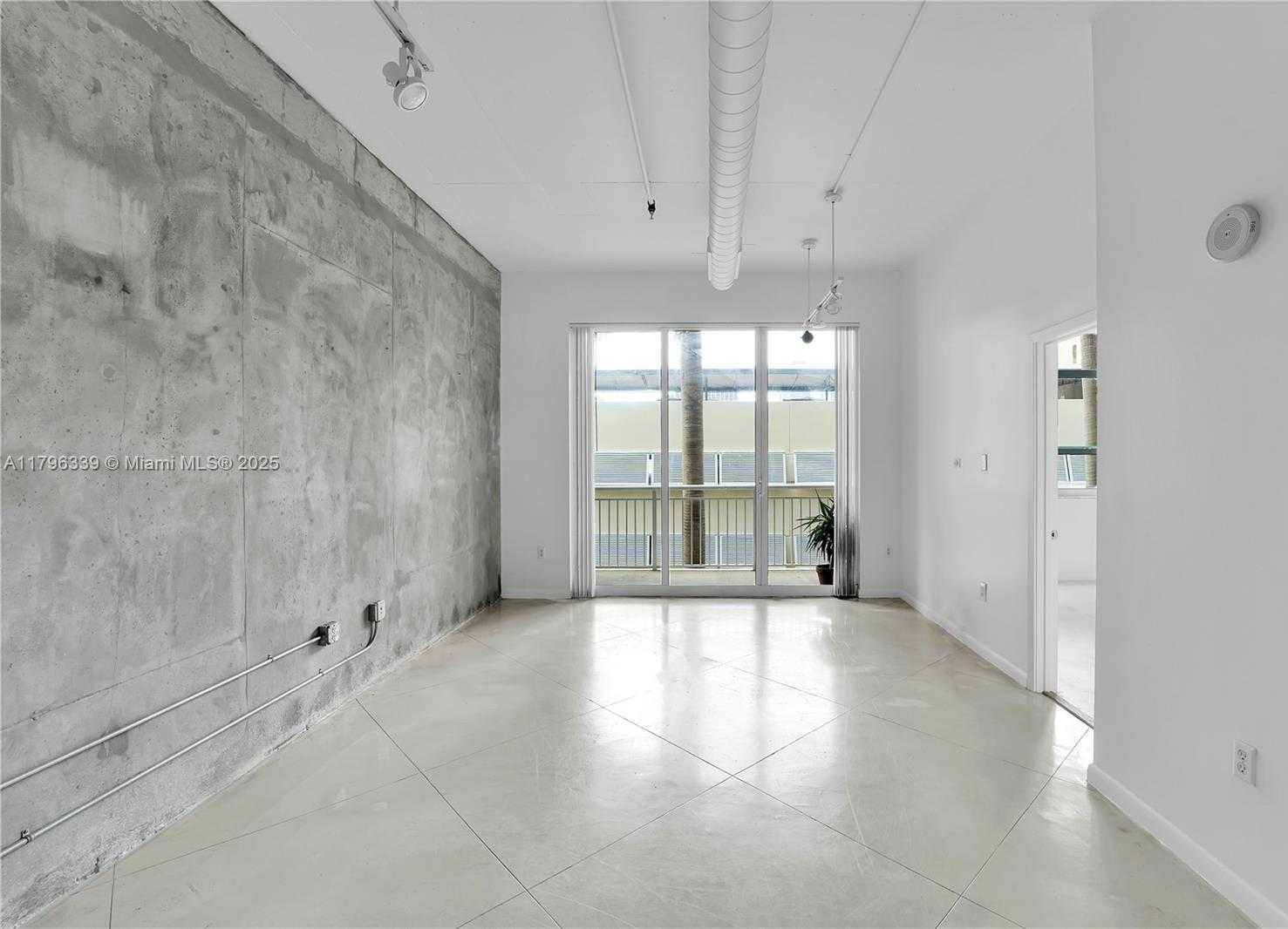 Small Image of 2001 BISCAYNE BLVD #2305, Miami Number 5