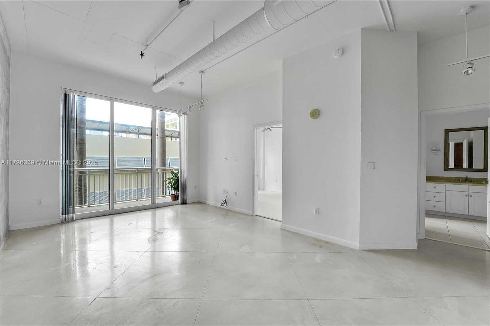 Small Image of 2001 BISCAYNE BLVD #2305, Miami Number 6