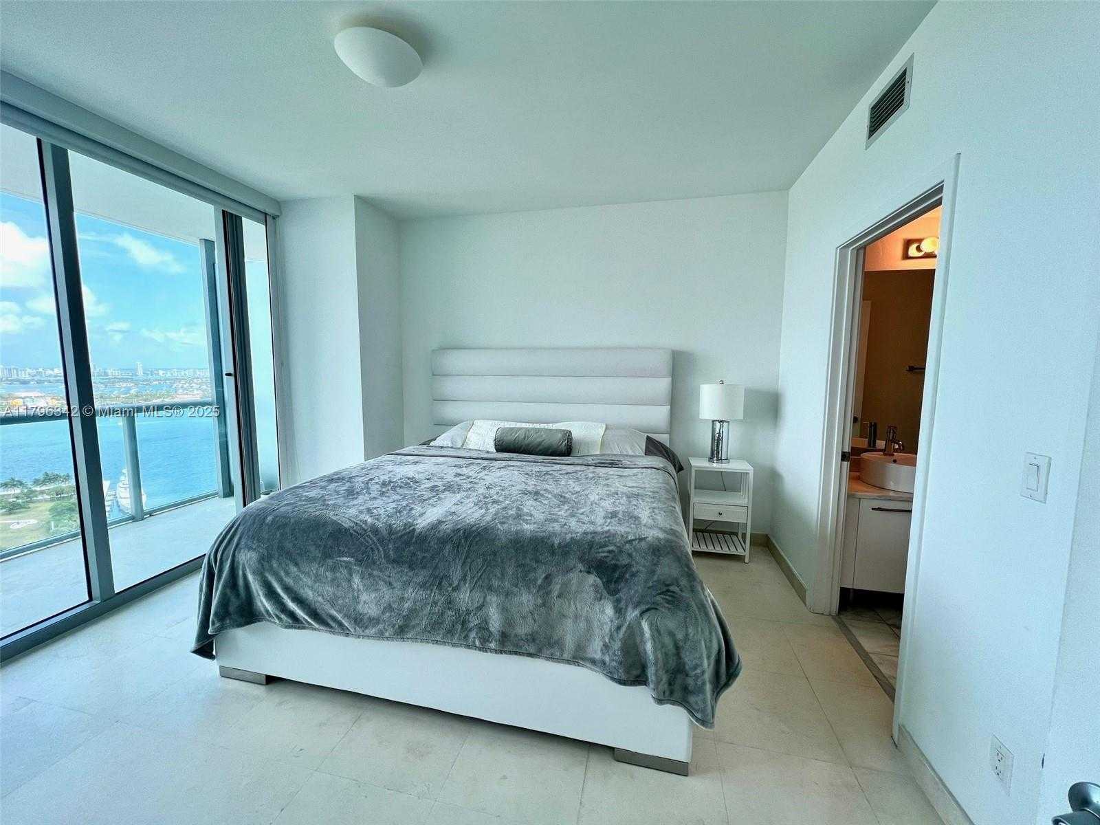 Small Image of 888 BISCAYNE BLVD #2911, Miami Number 13