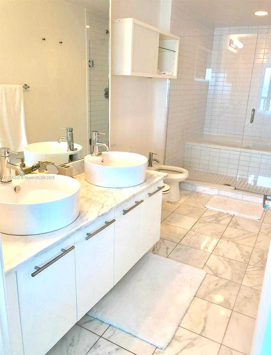 Small Image of 888 BISCAYNE BLVD #2911, Miami Number 15