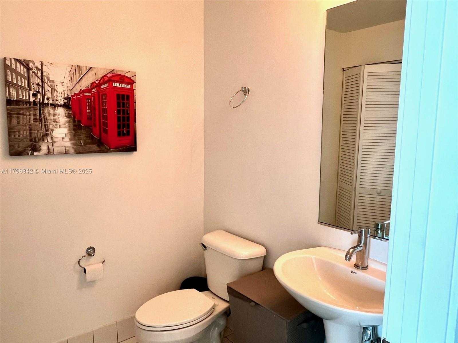 Small Image of 888 BISCAYNE BLVD #2911, Miami Number 17