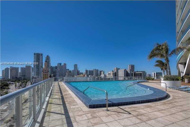 Small Image of 888 BISCAYNE BLVD #2911, Miami Number 3