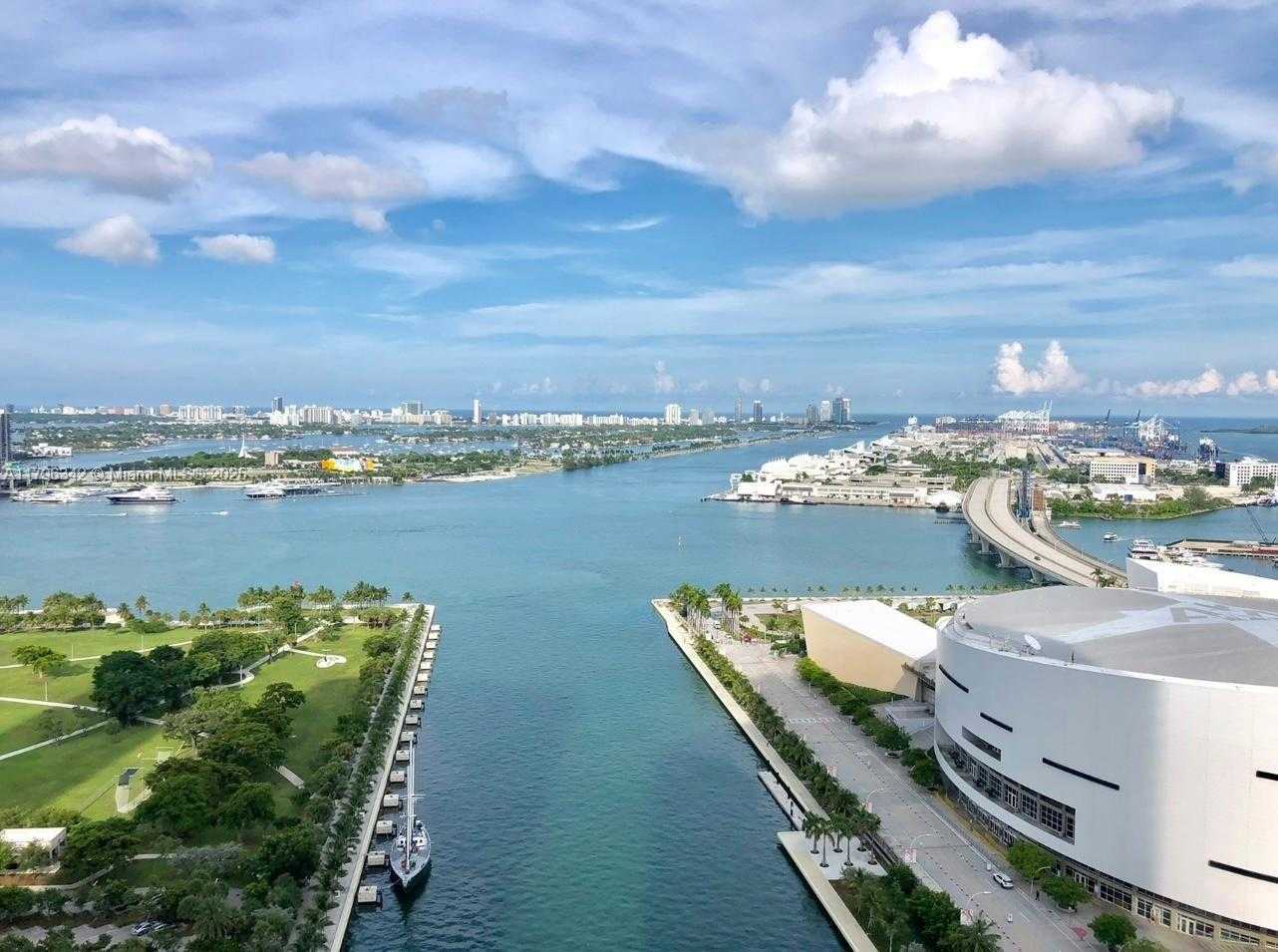 Small Image of 888 BISCAYNE BLVD #2911, Miami Number 4