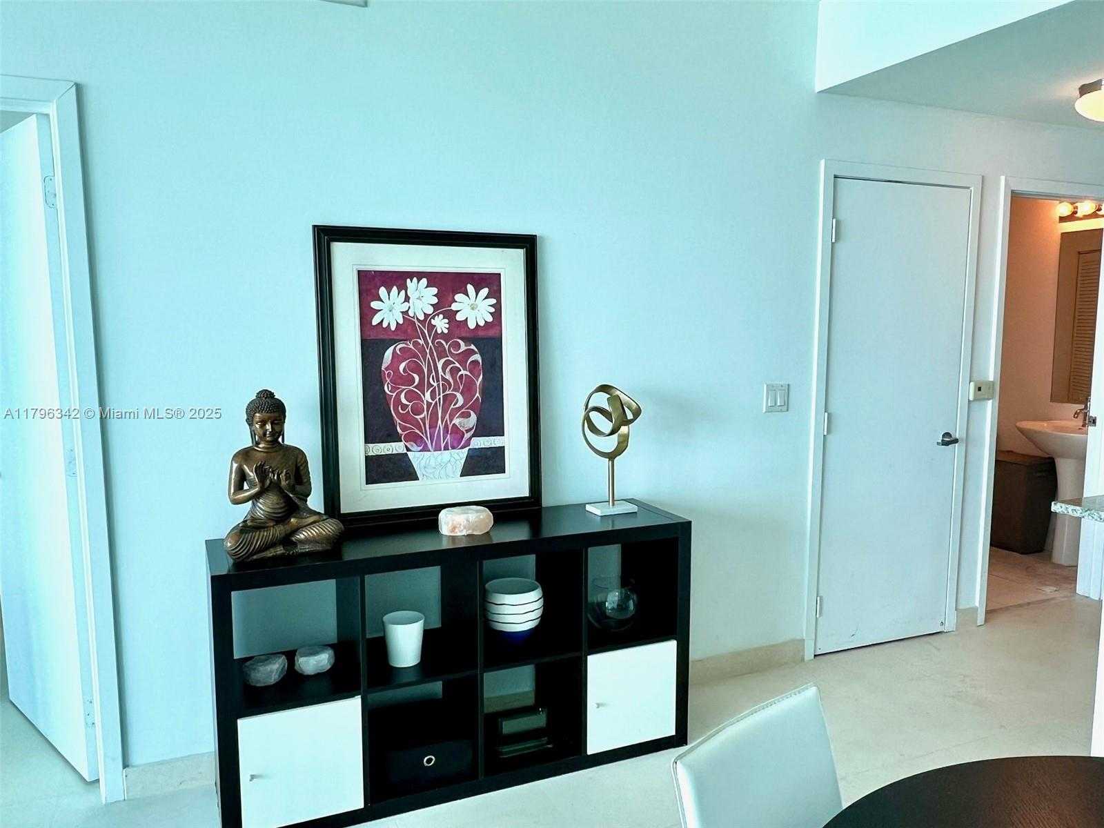 Small Image of 888 BISCAYNE BLVD #2911, Miami Number 8