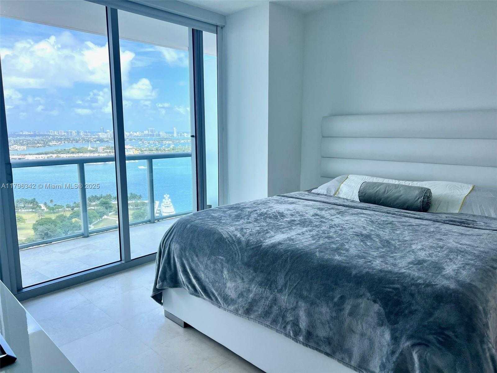 Small Image of 888 BISCAYNE BLVD #2911, Miami Number 9