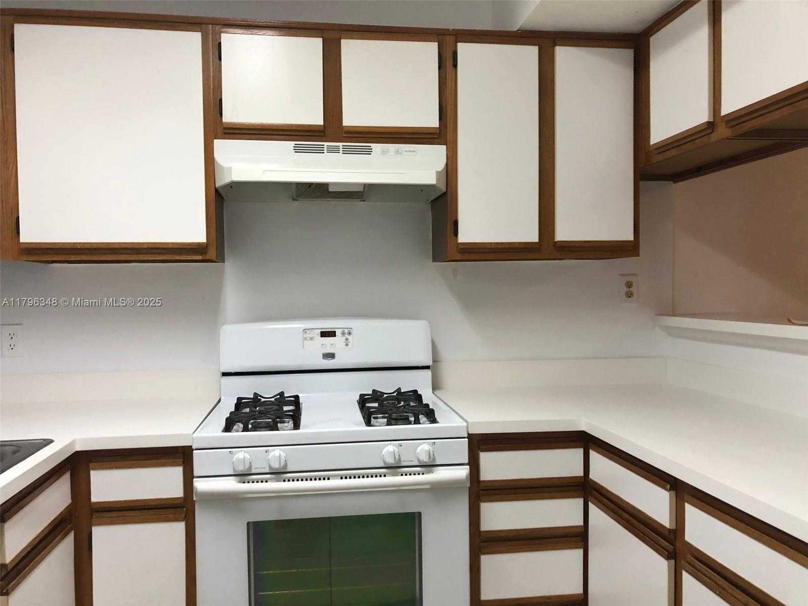 Small Image of 15325 SOUTH WEST 106TH TER #628, Miami Number 2
