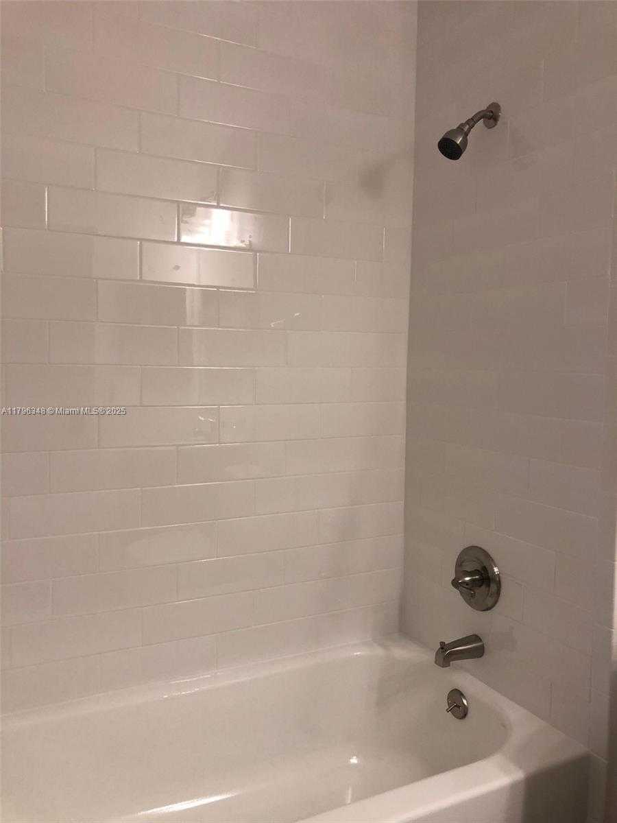 Small Image of 15325 SOUTH WEST 106TH TER #628, Miami Number 4