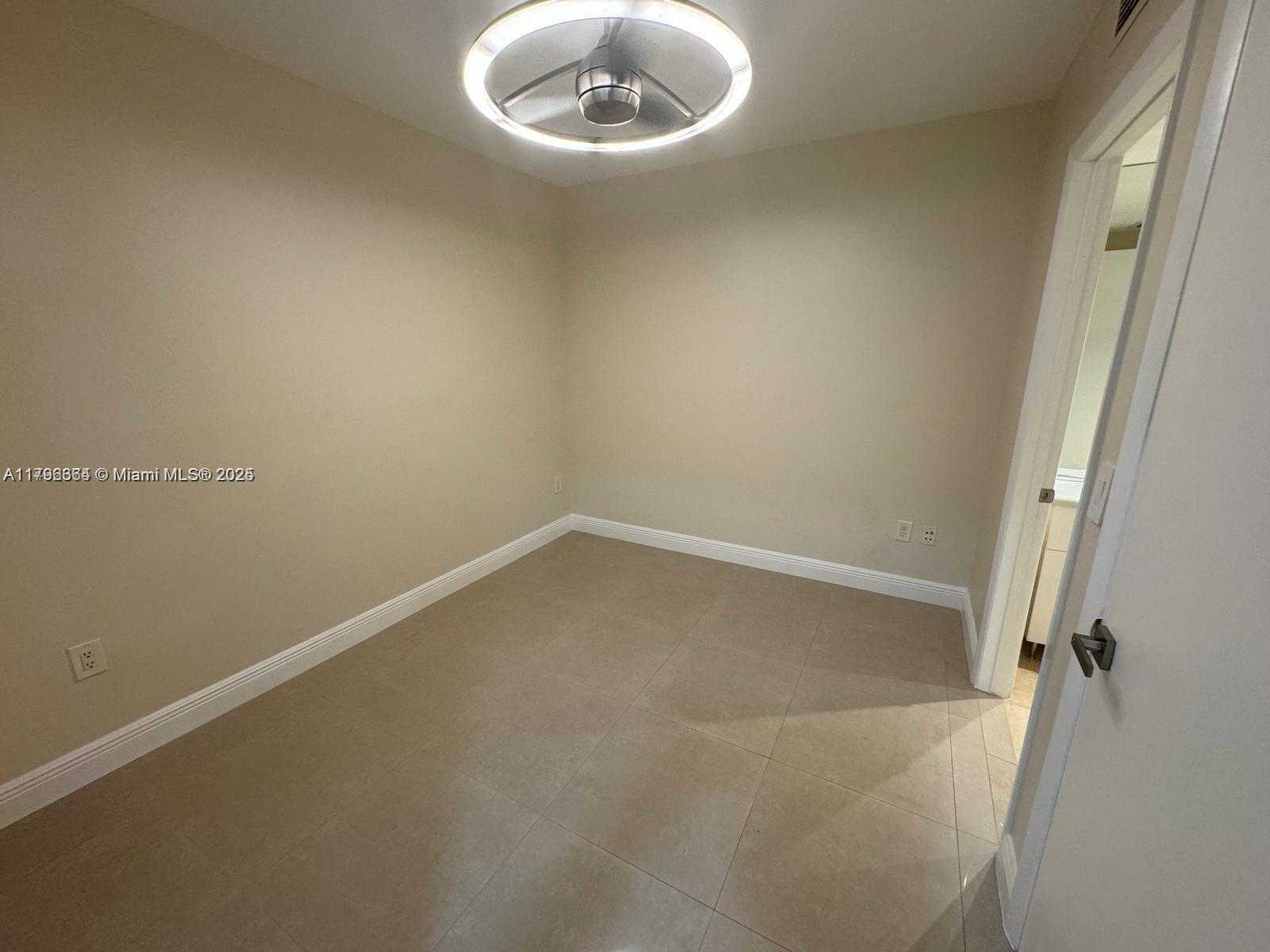 Small Image of 1800 SOUTH OCEAN DR #3603, Hallandale Beach Number 8
