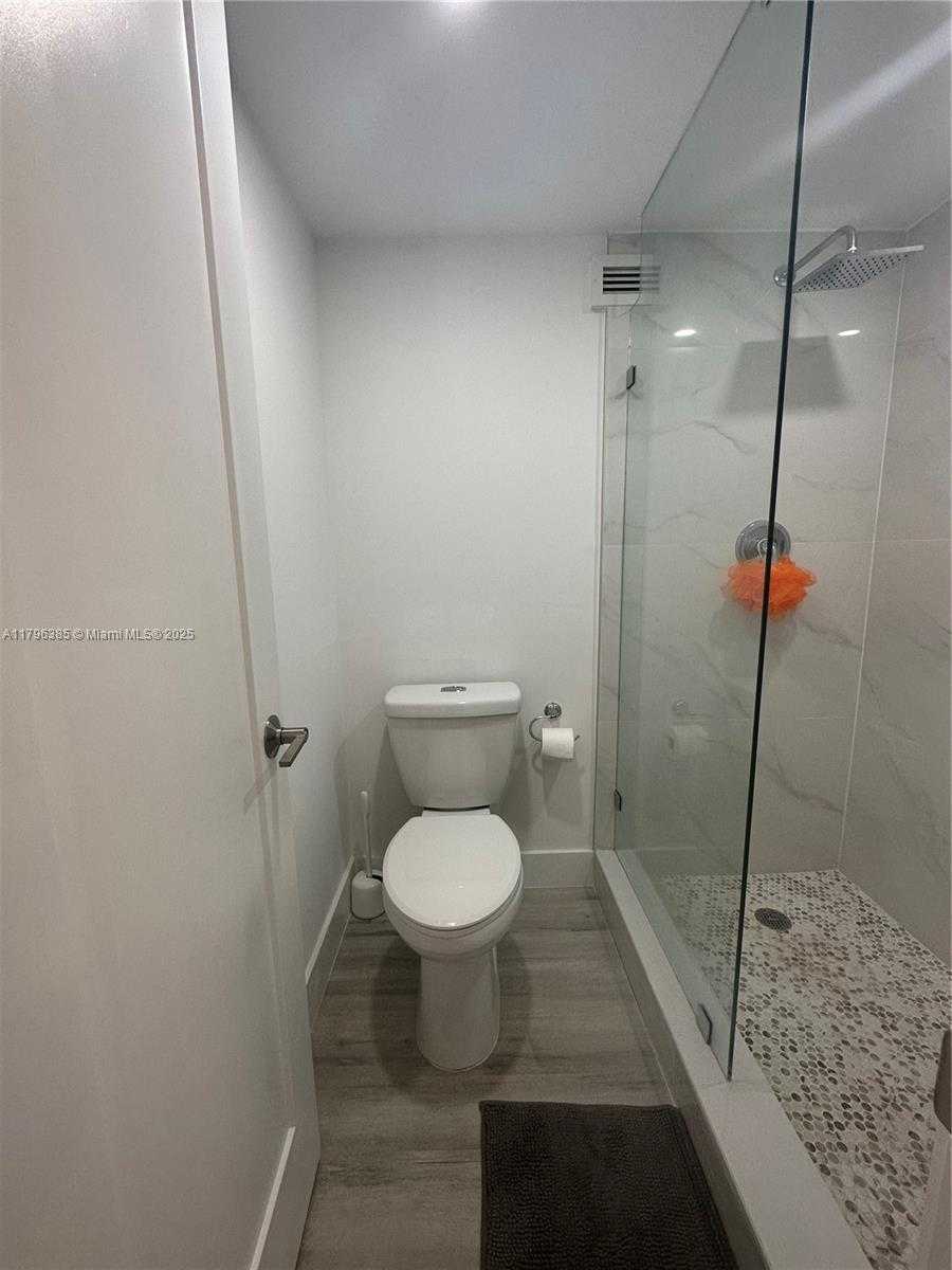 Small Image of 3800 SOUTH OCEAN DR #1812, Hollywood Number 29