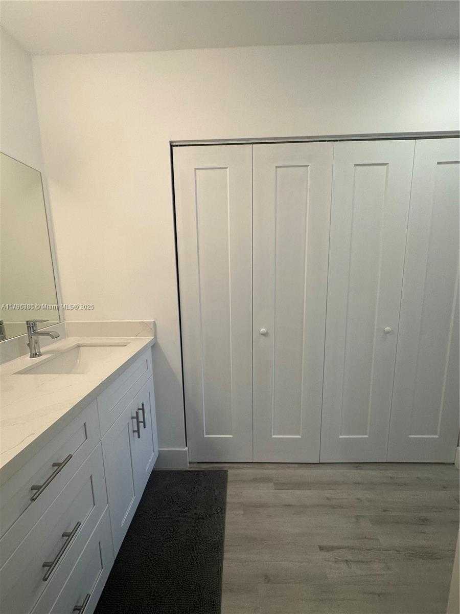 Small Image of 3800 SOUTH OCEAN DR #1812, Hollywood Number 30