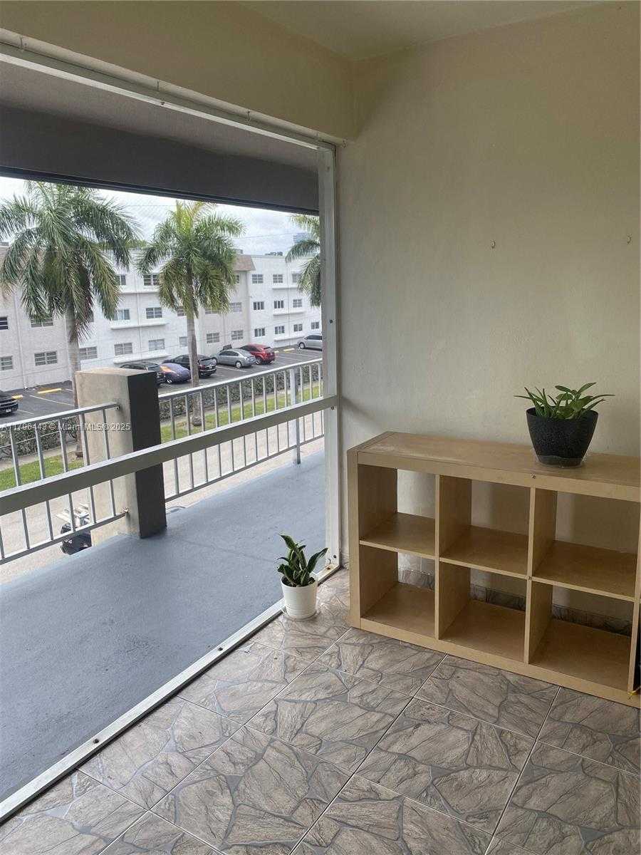 Small Image of 300 LAYNE BLVD #312, Hallandale Beach Number 17