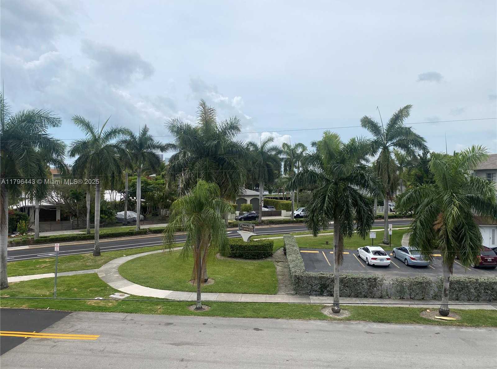Small Image of 300 LAYNE BLVD #312, Hallandale Beach Number 18