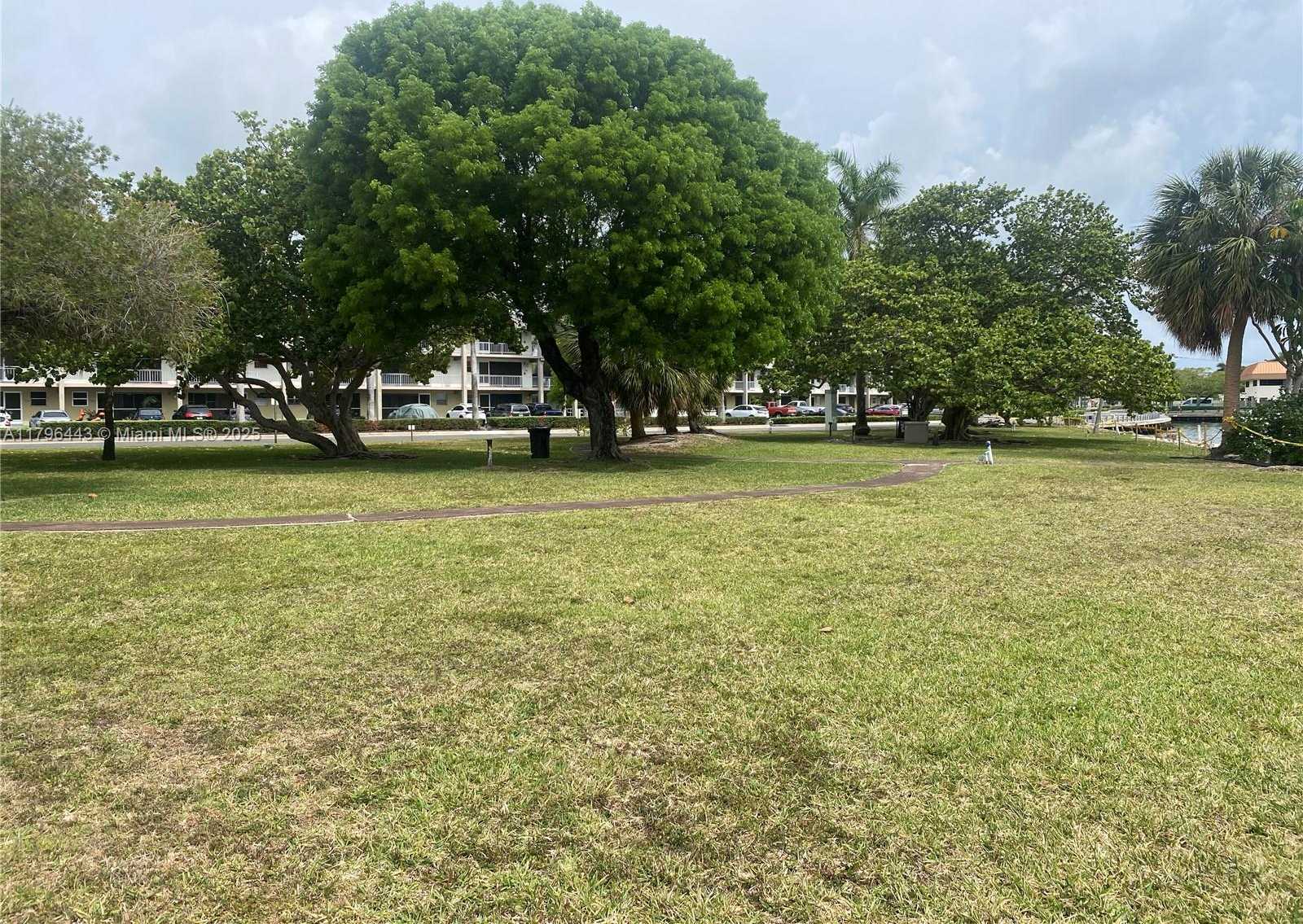Small Image of 300 LAYNE BLVD #312, Hallandale Beach Number 19