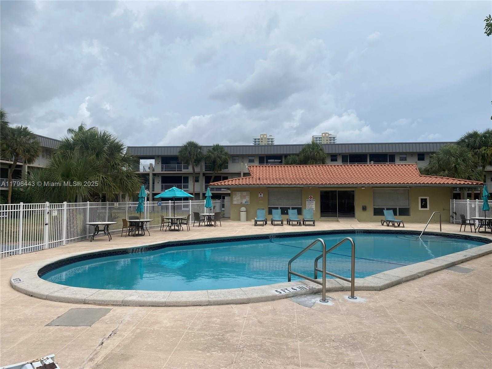Small Image of 300 LAYNE BLVD #312, Hallandale Beach Number 21