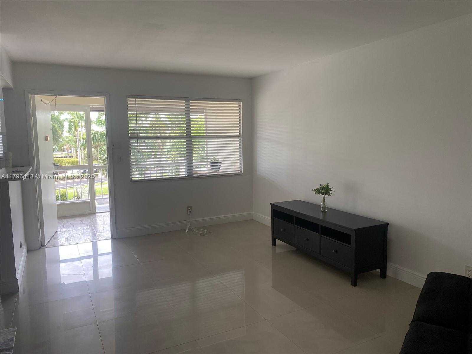 Small Image of 300 LAYNE BLVD #312, Hallandale Beach Number 4
