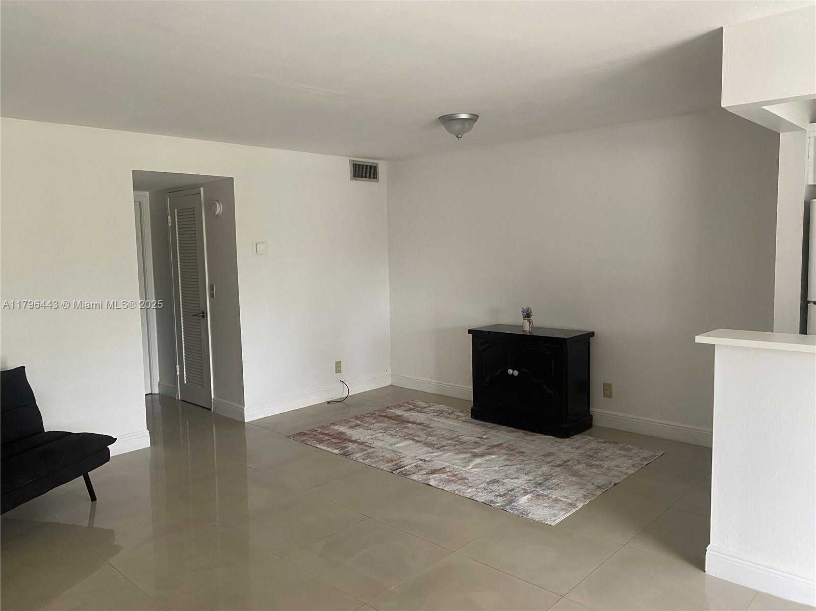Small Image of 300 LAYNE BLVD #312, Hallandale Beach Number 5