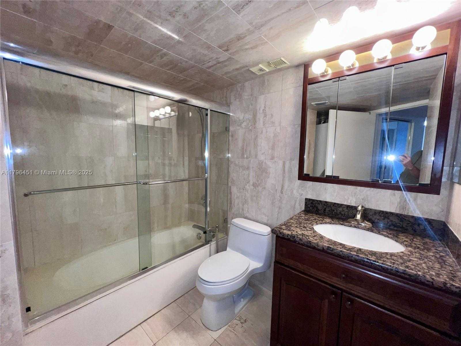 Small Image of 3600 MYSTIC POINTE DR #310, Aventura Number 8