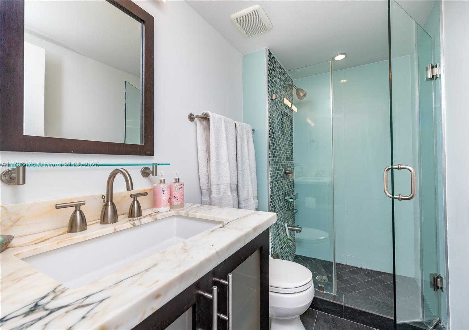Small Image of 4301 COLLINS AVE #1003, Miami Beach Number 10