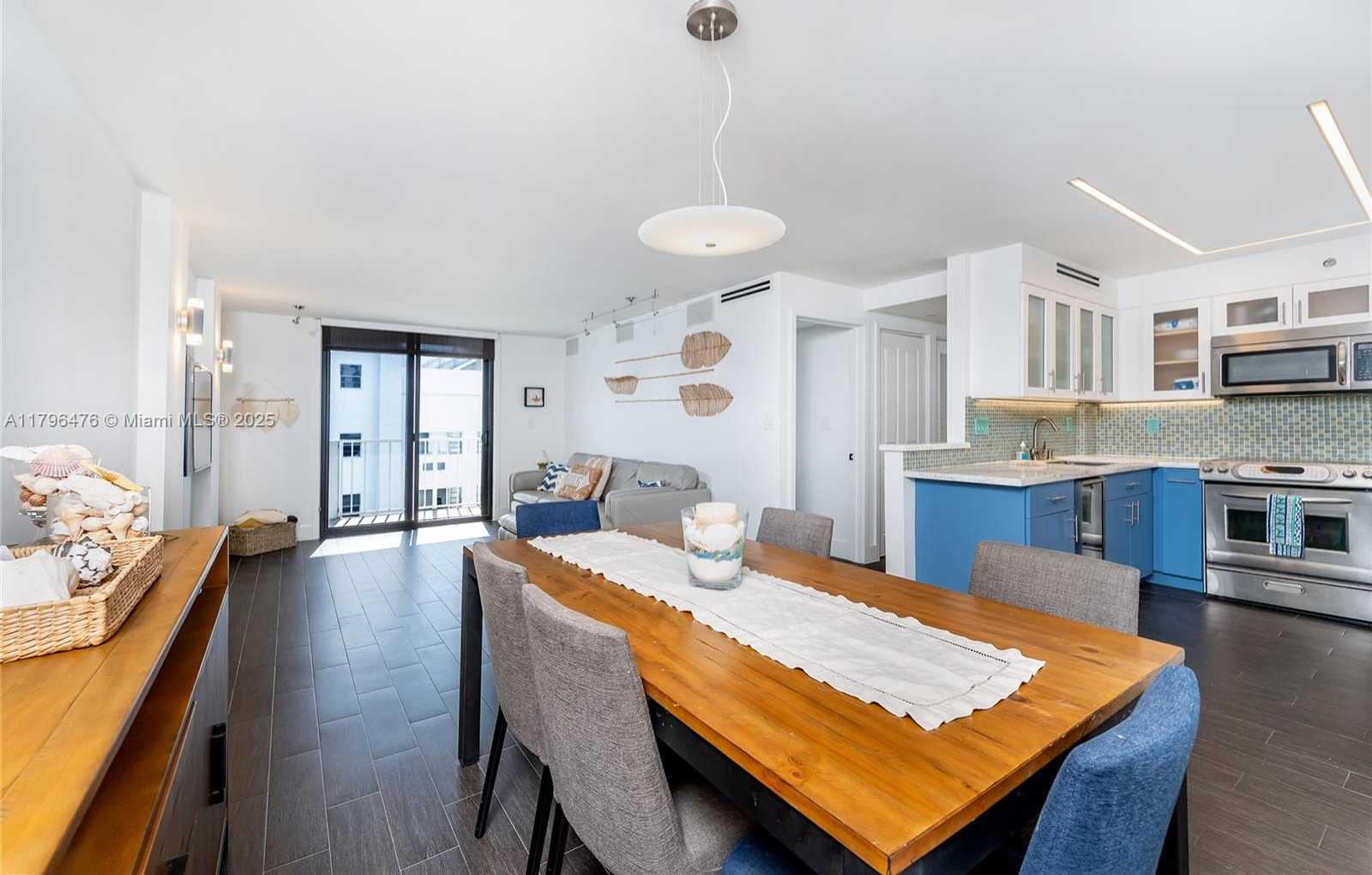 Small Image of 4301 COLLINS AVE #1003, Miami Beach Number 14
