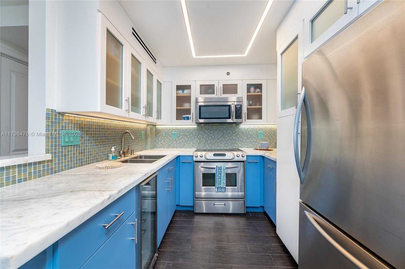 Small Image of 4301 COLLINS AVE #1003, Miami Beach Number 16
