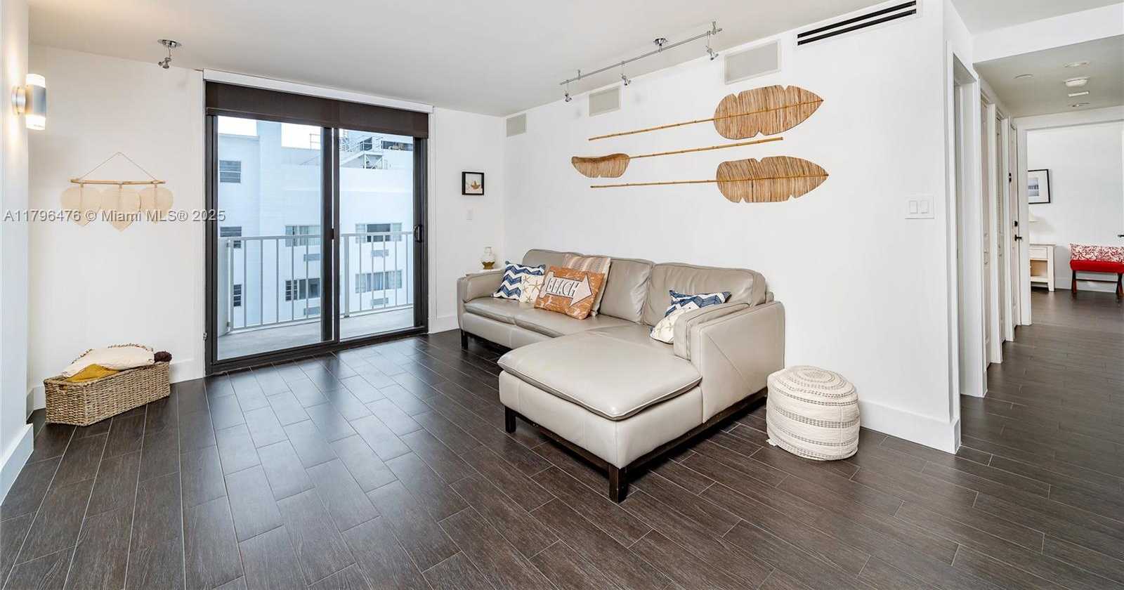 Small Image of 4301 COLLINS AVE #1003, Miami Beach Number 18