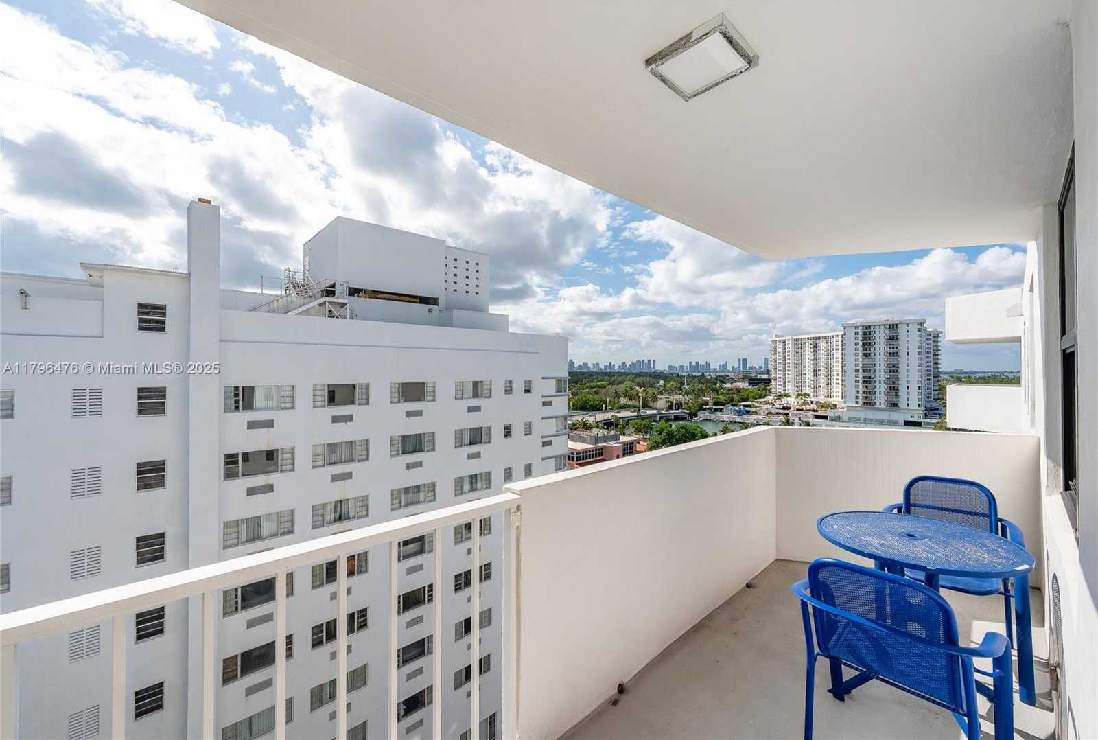 Small Image of 4301 COLLINS AVE #1003, Miami Beach Number 28