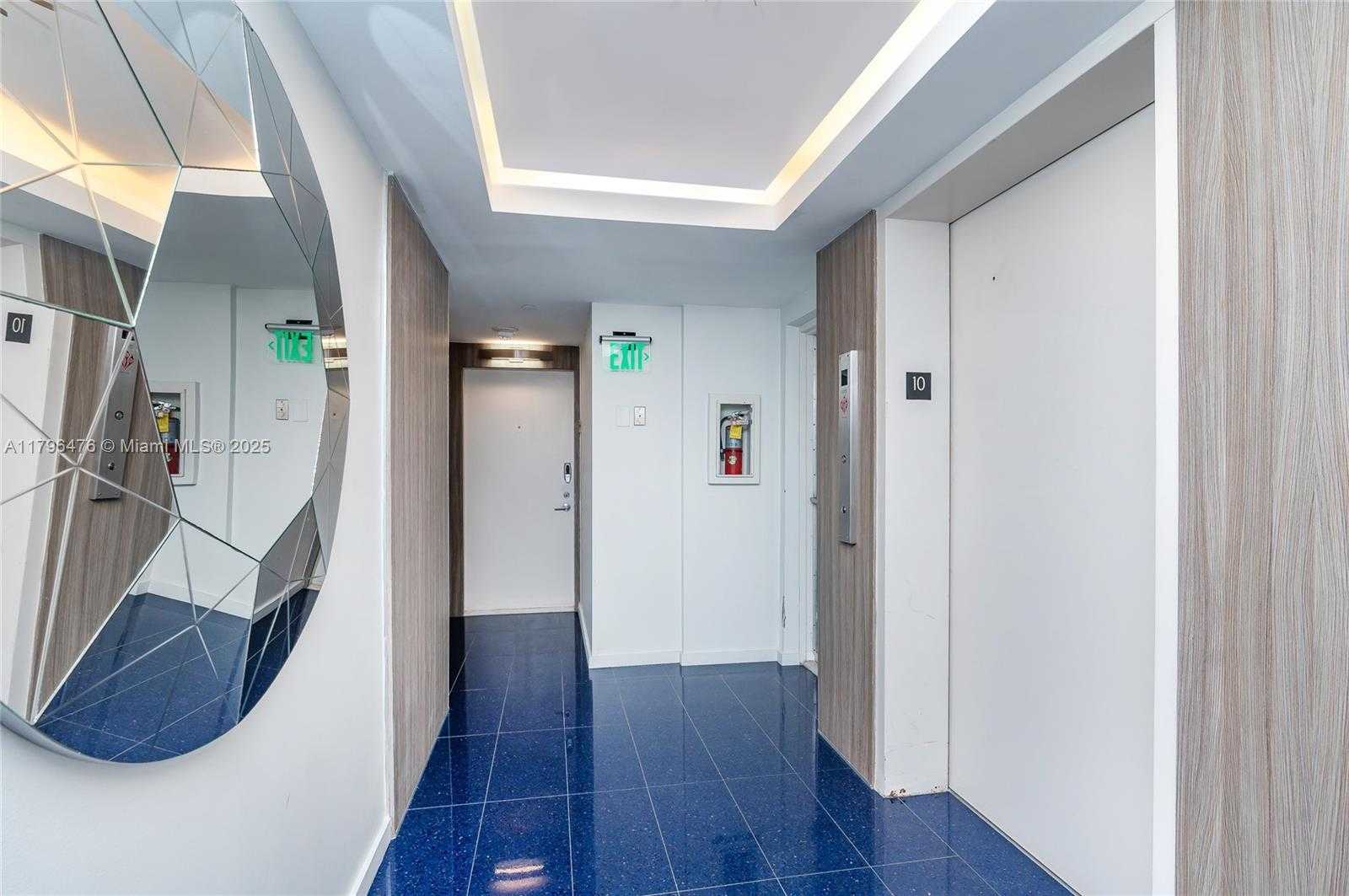 Small Image of 4301 COLLINS AVE #1003, Miami Beach Number 32