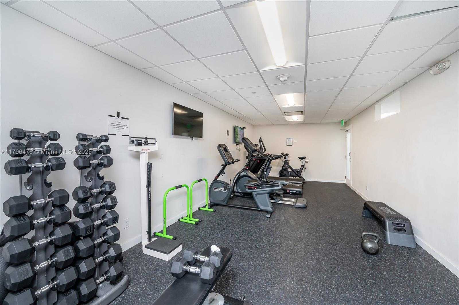 Small Image of 4301 COLLINS AVE #1003, Miami Beach Number 38